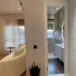 Urban Luxury Apartment *
