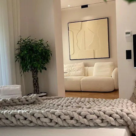 Urban Luxury Тирана